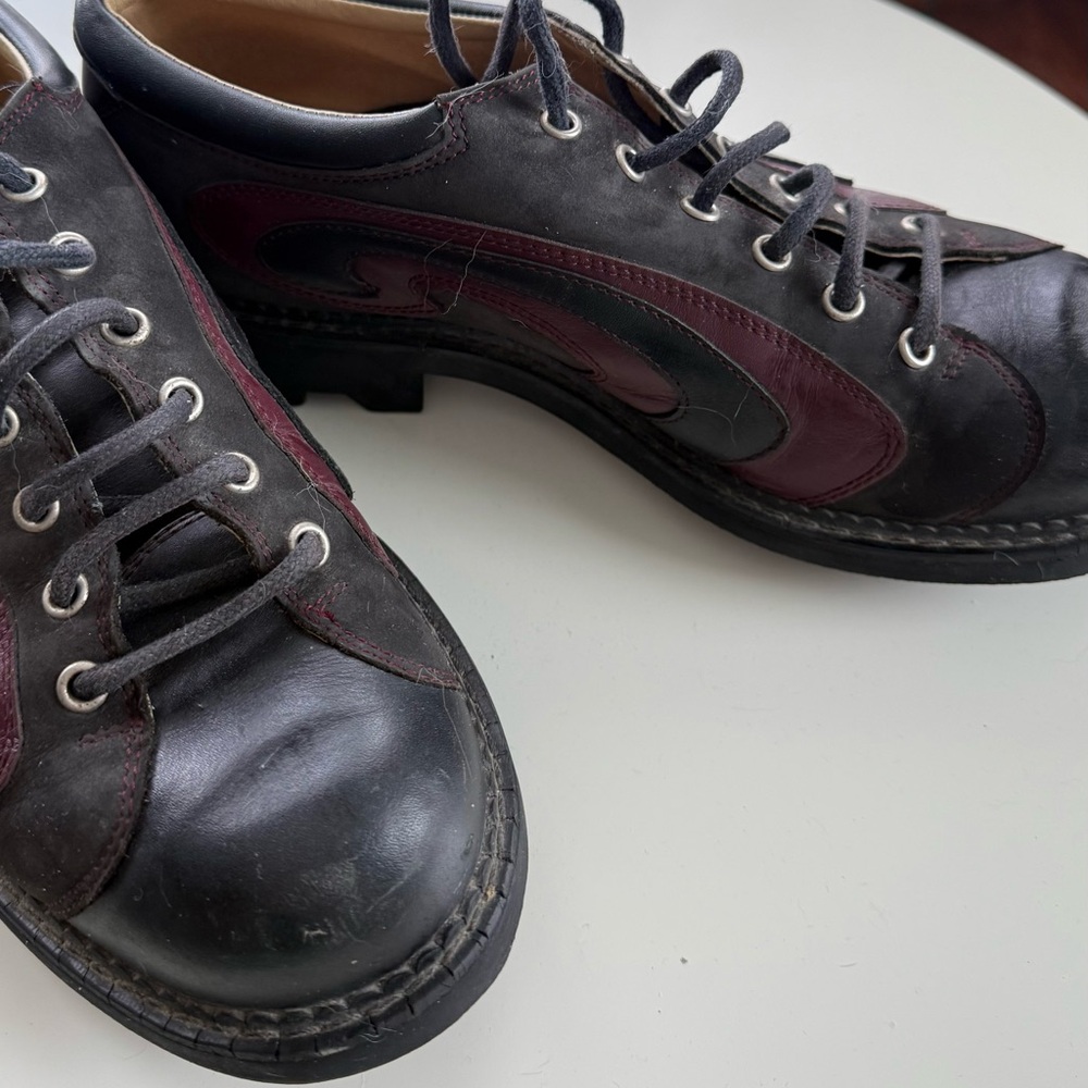 John Fluevog Vintage Angels Swirl (Men’s Size 8)
Like new, worn 4-5 times